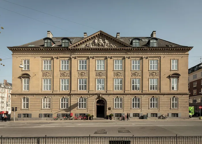 Nobis , A Member Of Design s