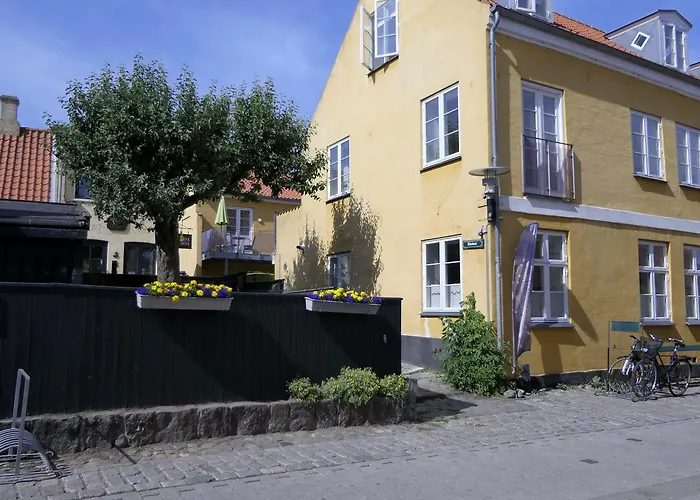Dragor Hotel & Apartments